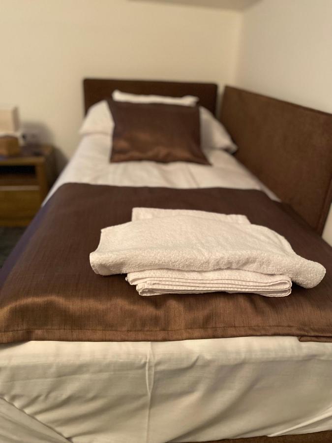 A Fogado Bed & Breakfast Bicske Ngoại thất bức ảnh