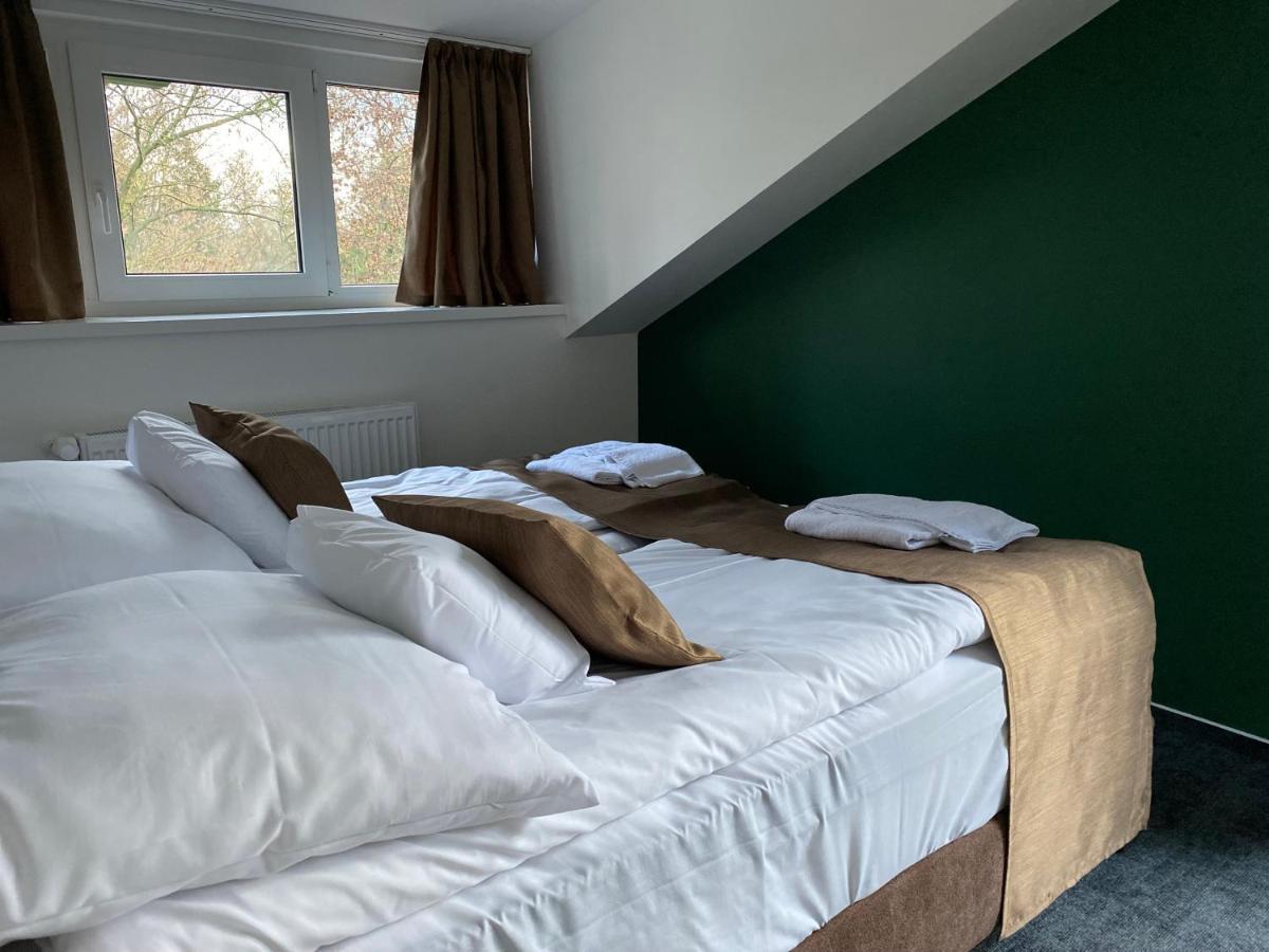 A Fogado Bed & Breakfast Bicske Ngoại thất bức ảnh