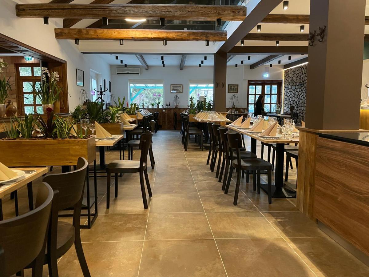 A Fogado Bed & Breakfast Bicske Ngoại thất bức ảnh